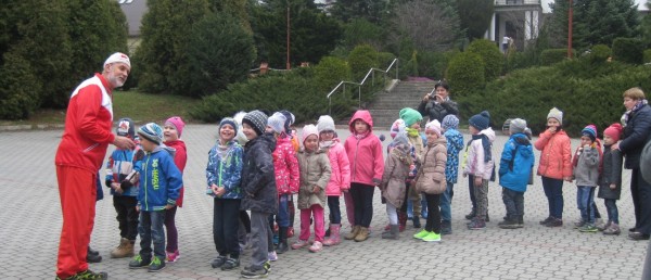 Biegiem w przyszłość – Spotkanie przedszkolaków z Edwardem Dudkiem  Człowiekiem Roku 2016 na Żywiecczyźnie