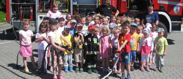Radziechowscy strażacy przedszkolakom