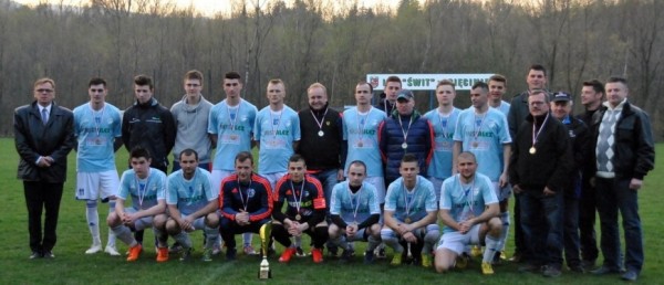 GKS RADZIECHOWY-WIEPRZ OBRONIŁ PUCHAR