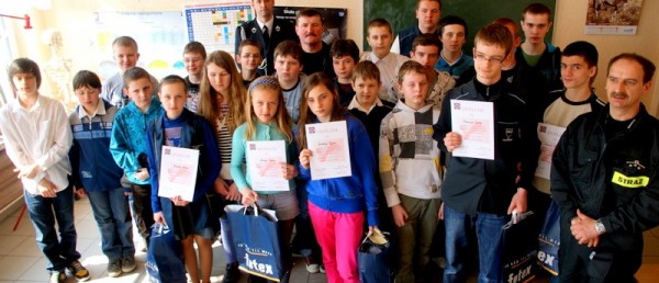 Młodzież zapobiega pożarom