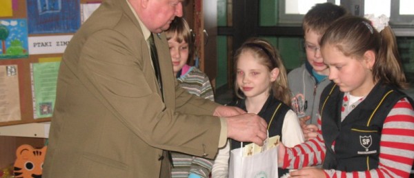 Spotkanie z leśnikiem w Zespole Szkół w Radziechowach