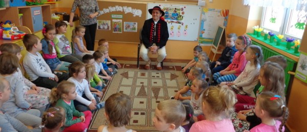 ''Tradycje i zwyczaje ludowe naszego regionu'' - cykl spotkań z przedszkolakami z Wieprza