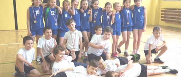 Mistrzowie w Turnieju Gier i Zabaw klas II – III Szkoły Podstawowej Zespołu Szkół im. ks. prał. Stanisława Gawlika z Radziechów