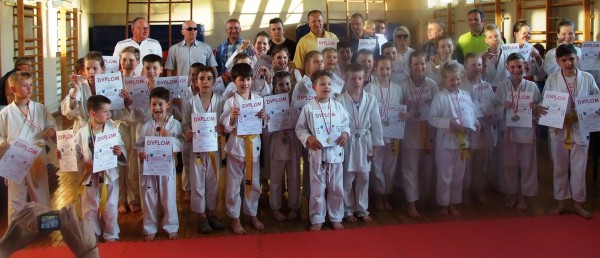 CZAS WALECZNYCH – ŚWIĘTO KARATE W ŻYWCU