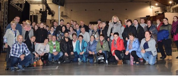 PRZEDSTAWICIELE Z RADZIECHÓW ZAPROSZENI NA NOC KABARETOWĄ