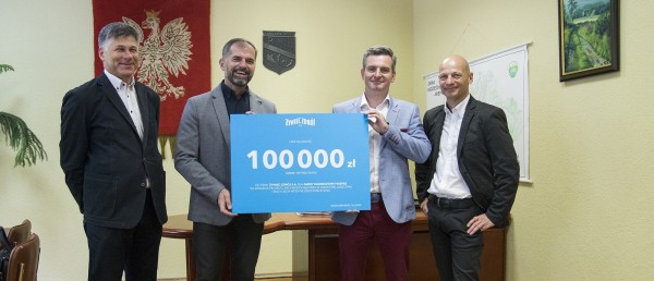 Żywiec Zdrój S.A. wspiera budowę sieci wodociągowej  w gminie Radziechowy-Wieprz