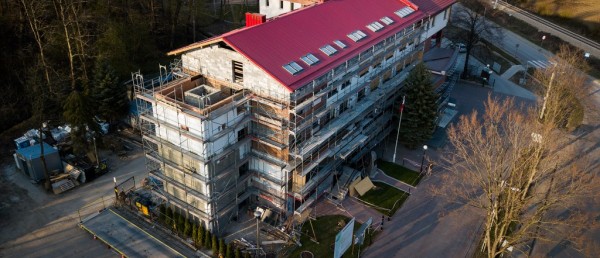 Trwają prace remontowe Budynku Urzędu Gminy Radziechowy-Wieprz