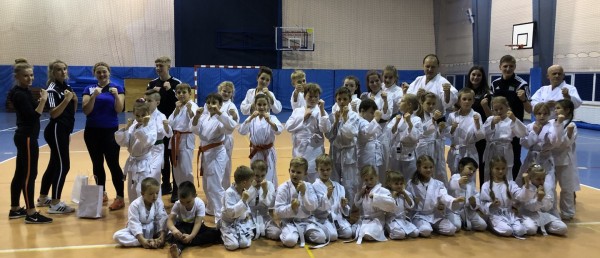 Angielscy studenci rzucają wyzwanie treningowej monotonii