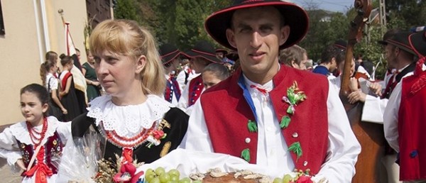 GOSPODARZE DOŻYNEK 2014 - Państwo Monika i Sebastian Rybarscy