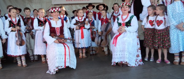 XX lat tańczącej tradycji na Święcie Łasucha!