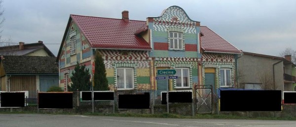 Kolorowy dom w Brzuśniku  - źródło: zywiecinfo.pl